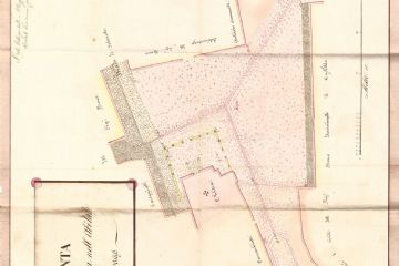 Pianta della piazza di Agnellengo. Sono segnati i nomi dei vari edifici e dei proprietari di alcune abitazioni. Il signor Bono è il proprietario del castello: da Cristoforo Baldassarre Bono discende la famiglia Bono residente ad Agnellengo. L'uomo sposò Rachele Duelli, a cui venne dedicata la cascina Rachelina, in seguito demolita. Parte della ricchezza della famiglia Bono, originaria di Belgirate, derivava dall'incarico che uno dei suoi membri ottenne a servizio di Napoleone a fine '700.<br>(Fonte: archivio storico comunale)